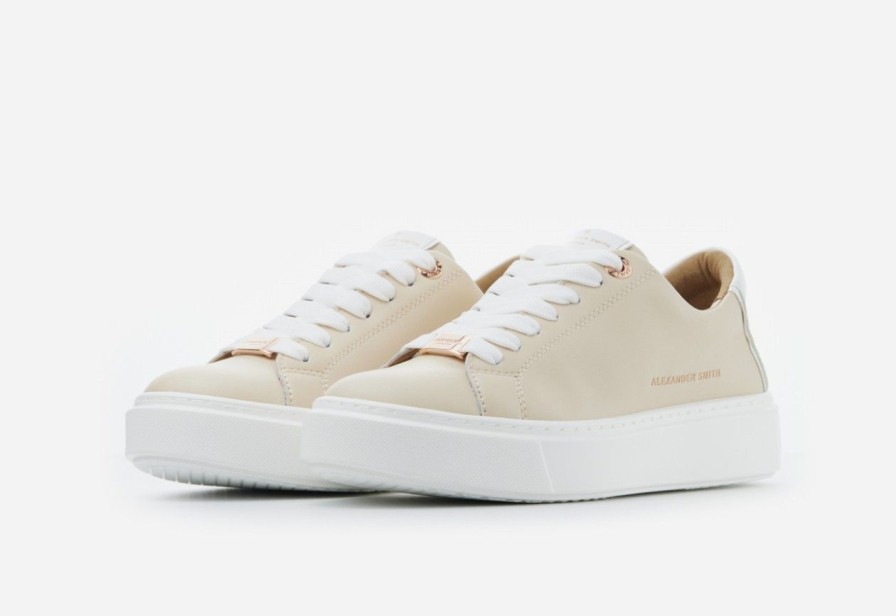 Donna Alexander Smith | London Woman Beige White